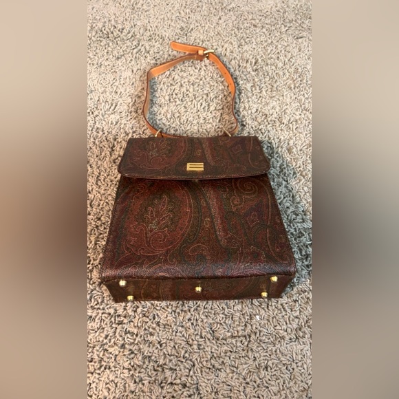 Etro Handbags - EUC ETRO Vintage 1997 classic paisley authentic shoulder bag